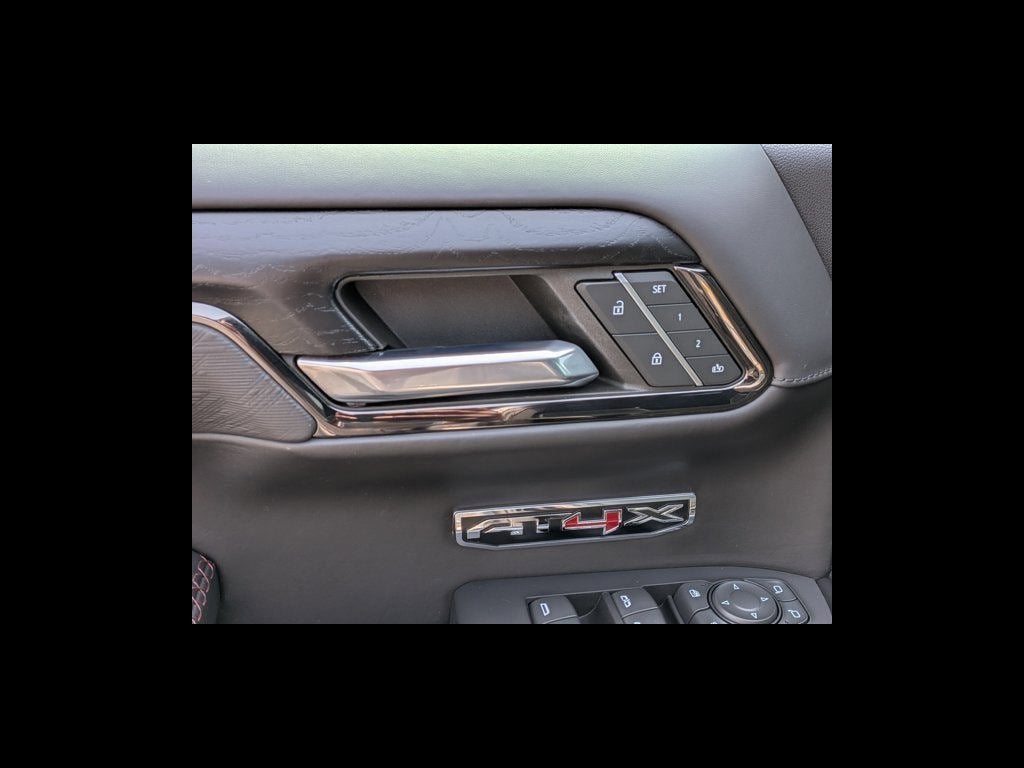 2023 GMC Sierra 1500 AT4X