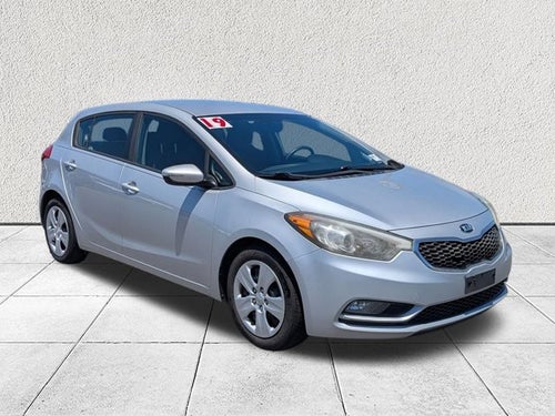 2016 Kia Forte 5-Door LX
