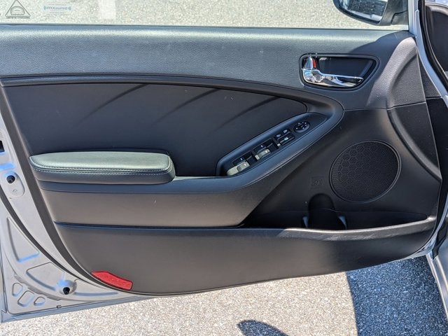 2016 Kia Forte 5-Door LX