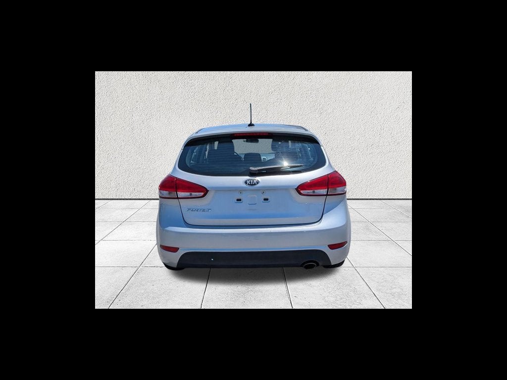 2016 Kia Forte 5-Door LX