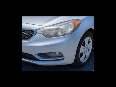 2016 Kia Forte 5-Door LX