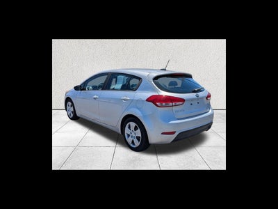 2016 Kia Forte 5-Door LX