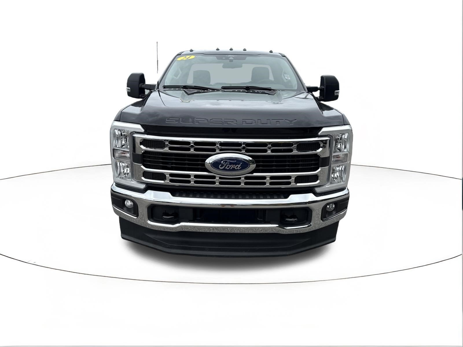 2024 Ford Super Duty F-350 SRW XLT