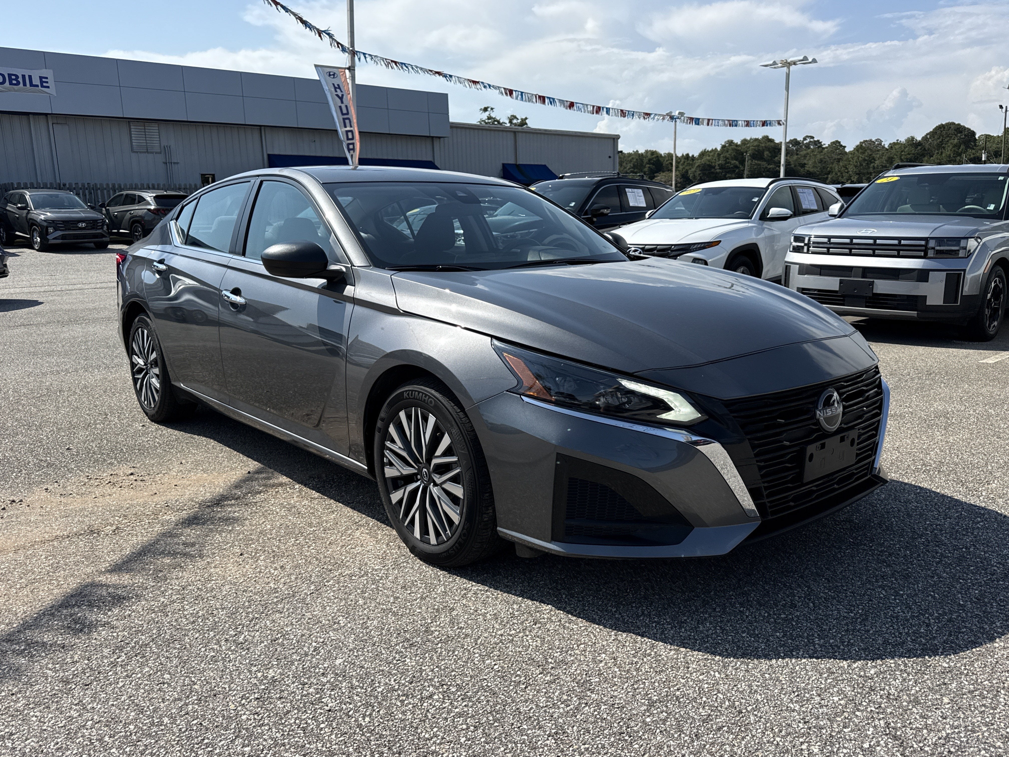 2025 Nissan Altima SV
