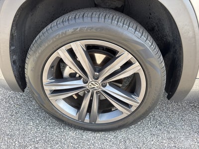 2021 Volkswagen Atlas 3.6L V6 SE w/Technology R-Line