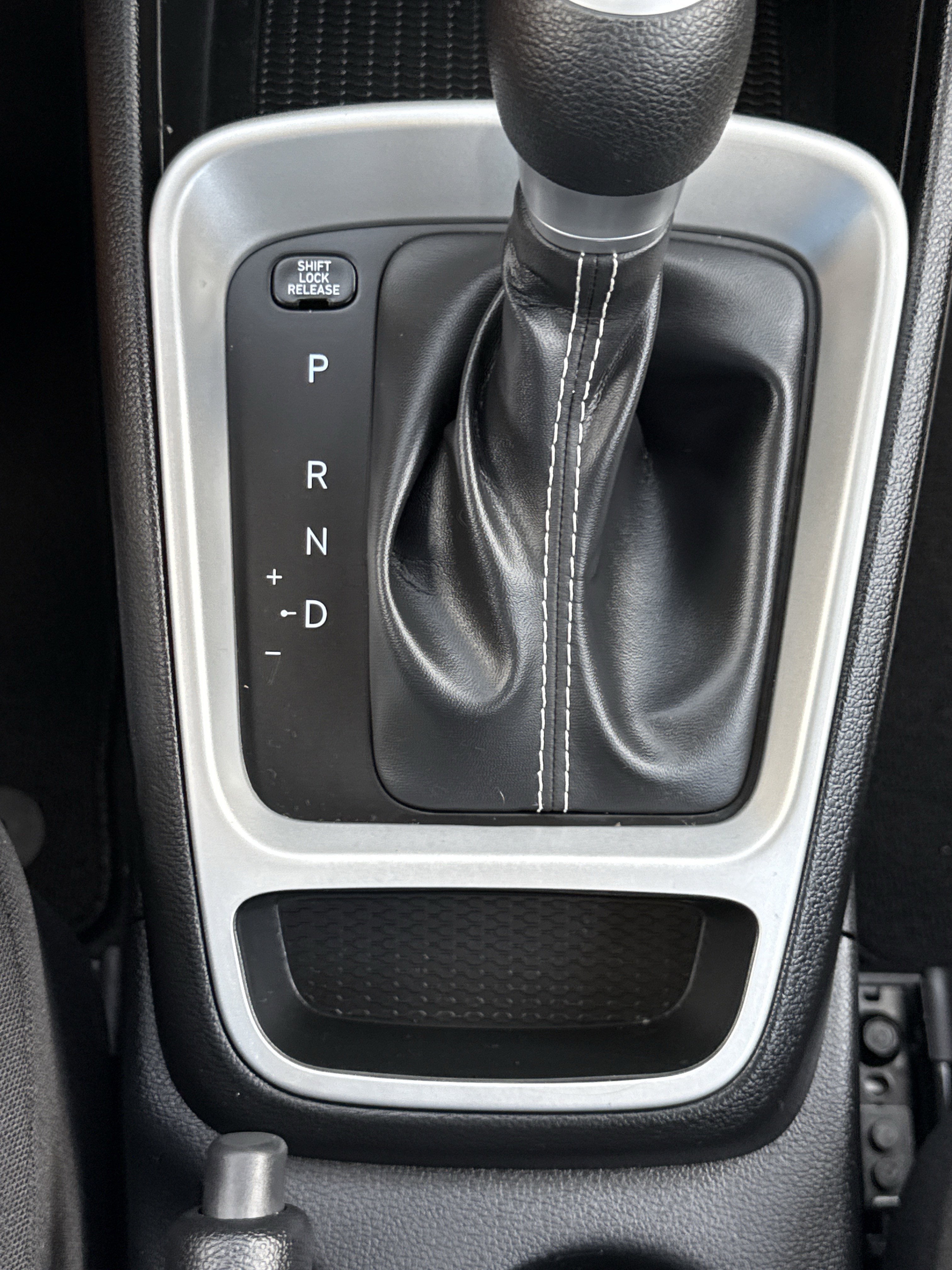 2025 Hyundai Venue SE