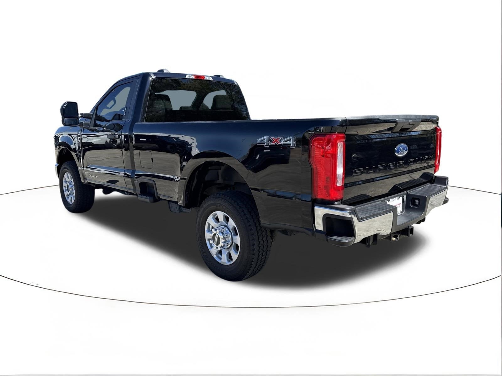 2024 Ford Super Duty F-350 SRW XLT