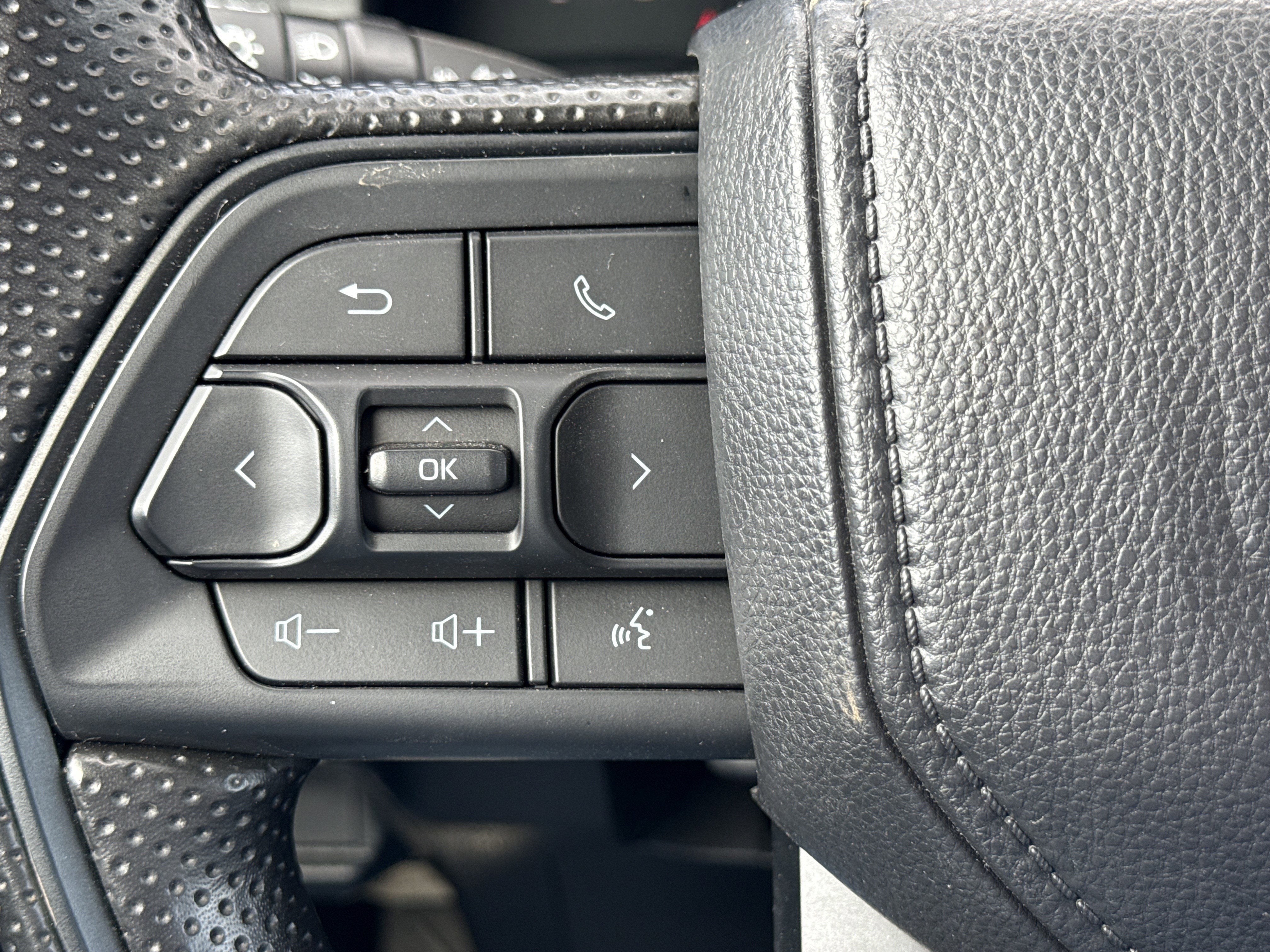 2025 Toyota Tacoma 2WD SR5