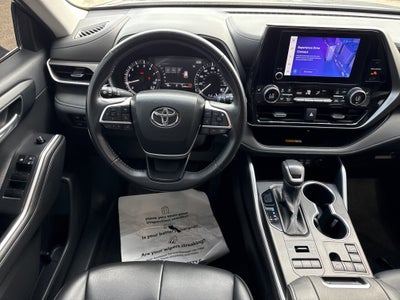 2024 Toyota Highlander XLE
