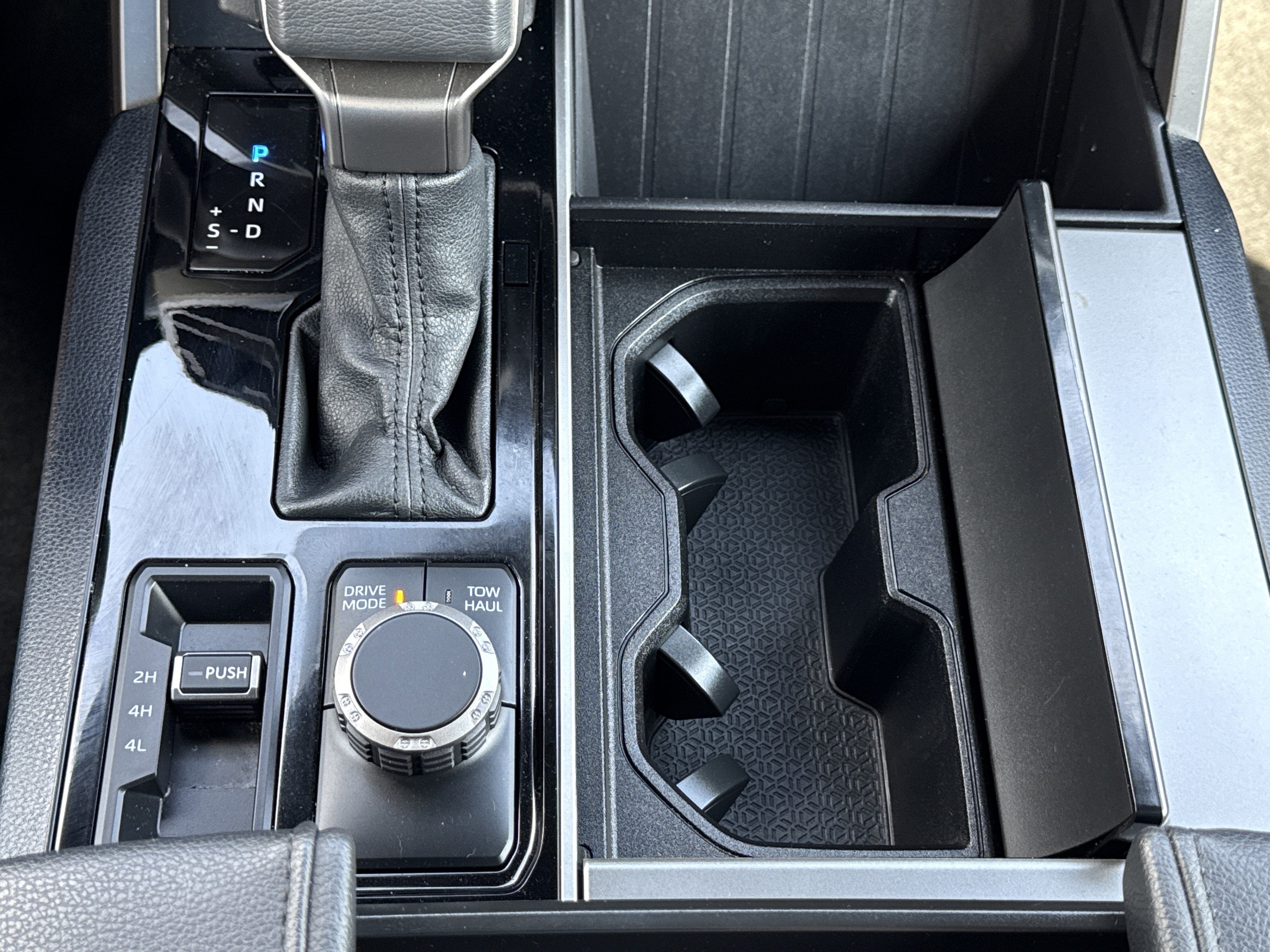 2025 Toyota Sequoia SR5