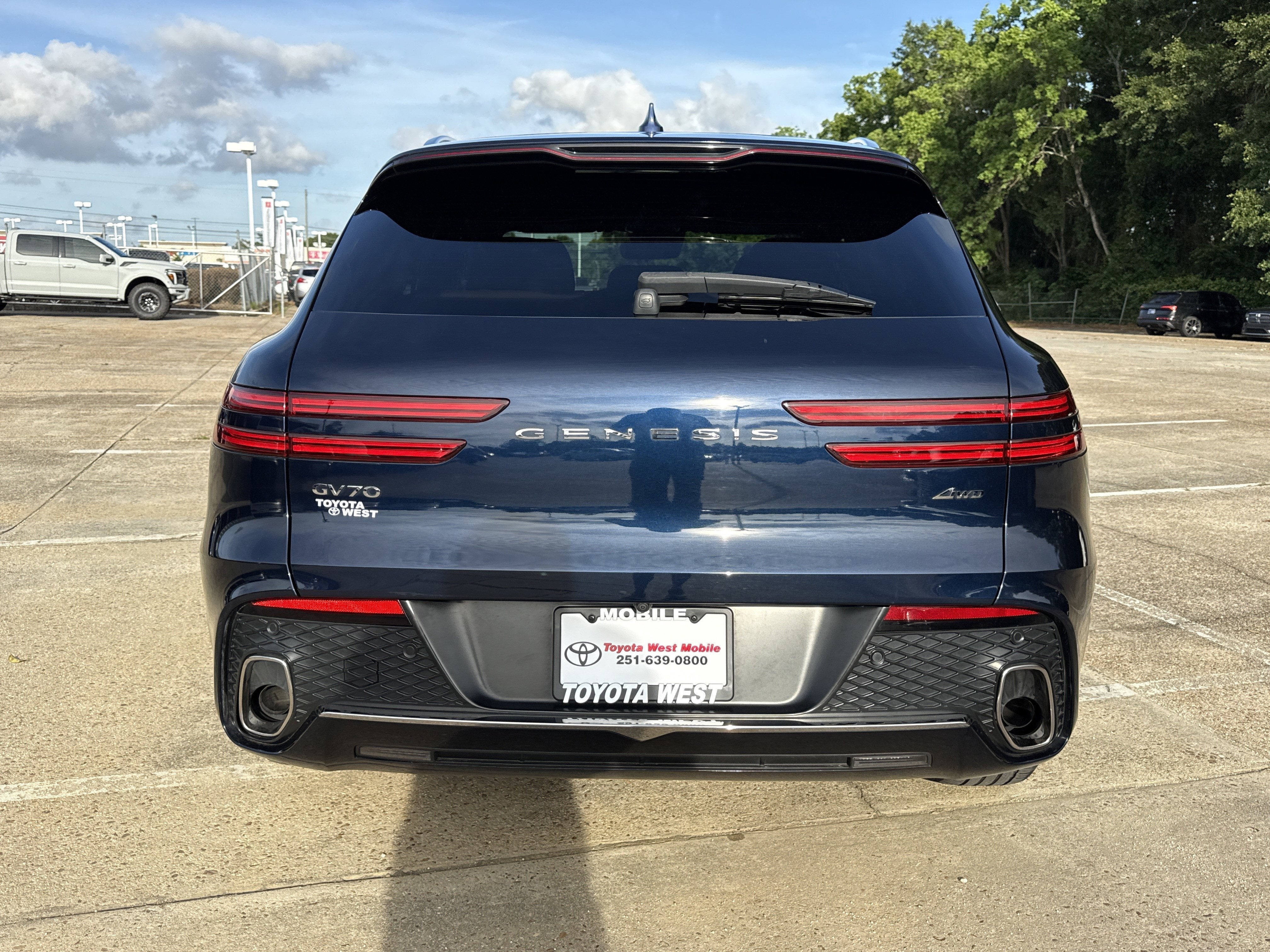2022 Genesis GV70 2.5T