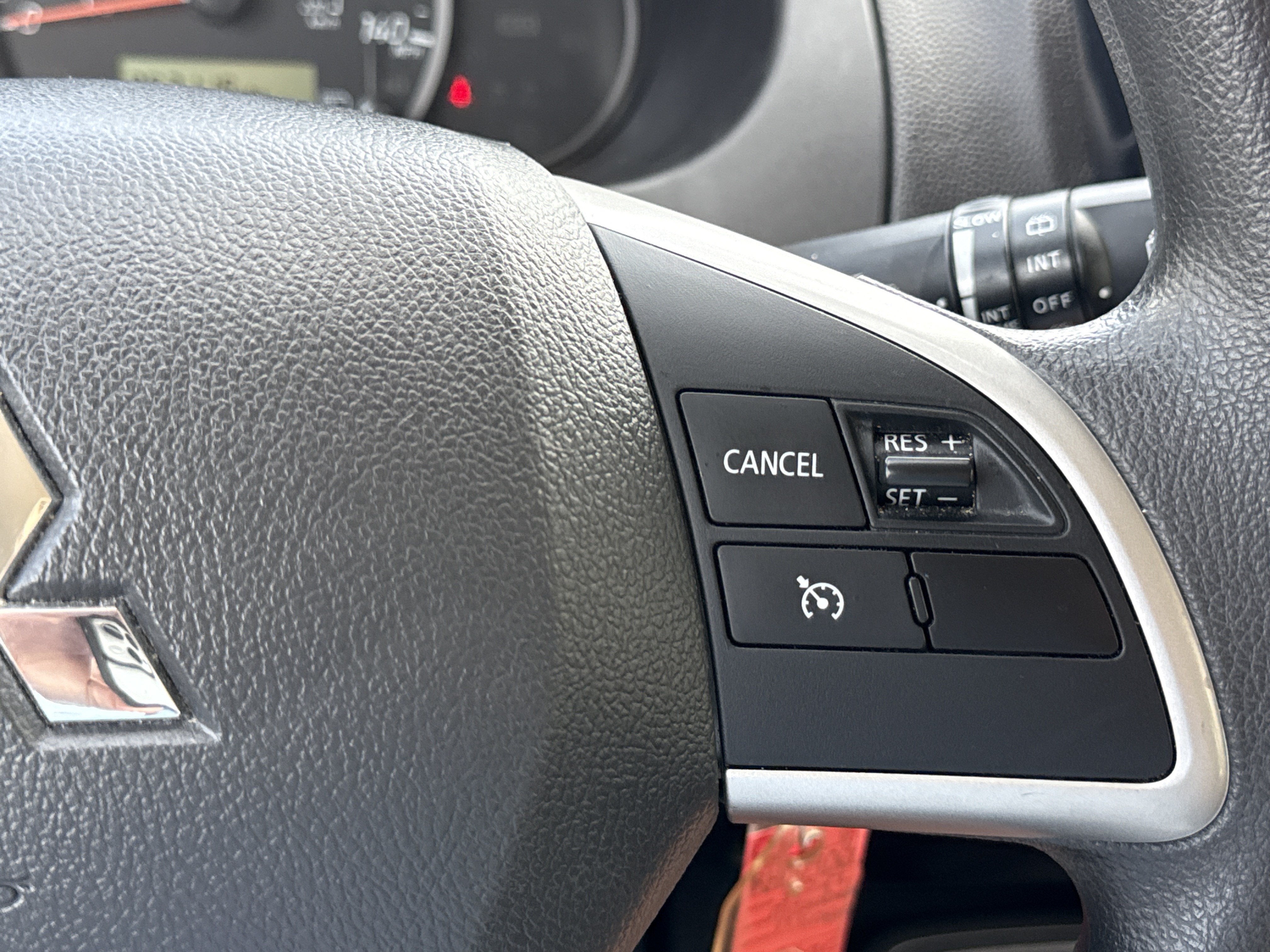 2024 Mitsubishi Mirage LE